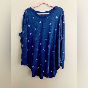 Jane and Delancey Womens Daisies Pullover Crewneck High Low Top Denim Blue 1X